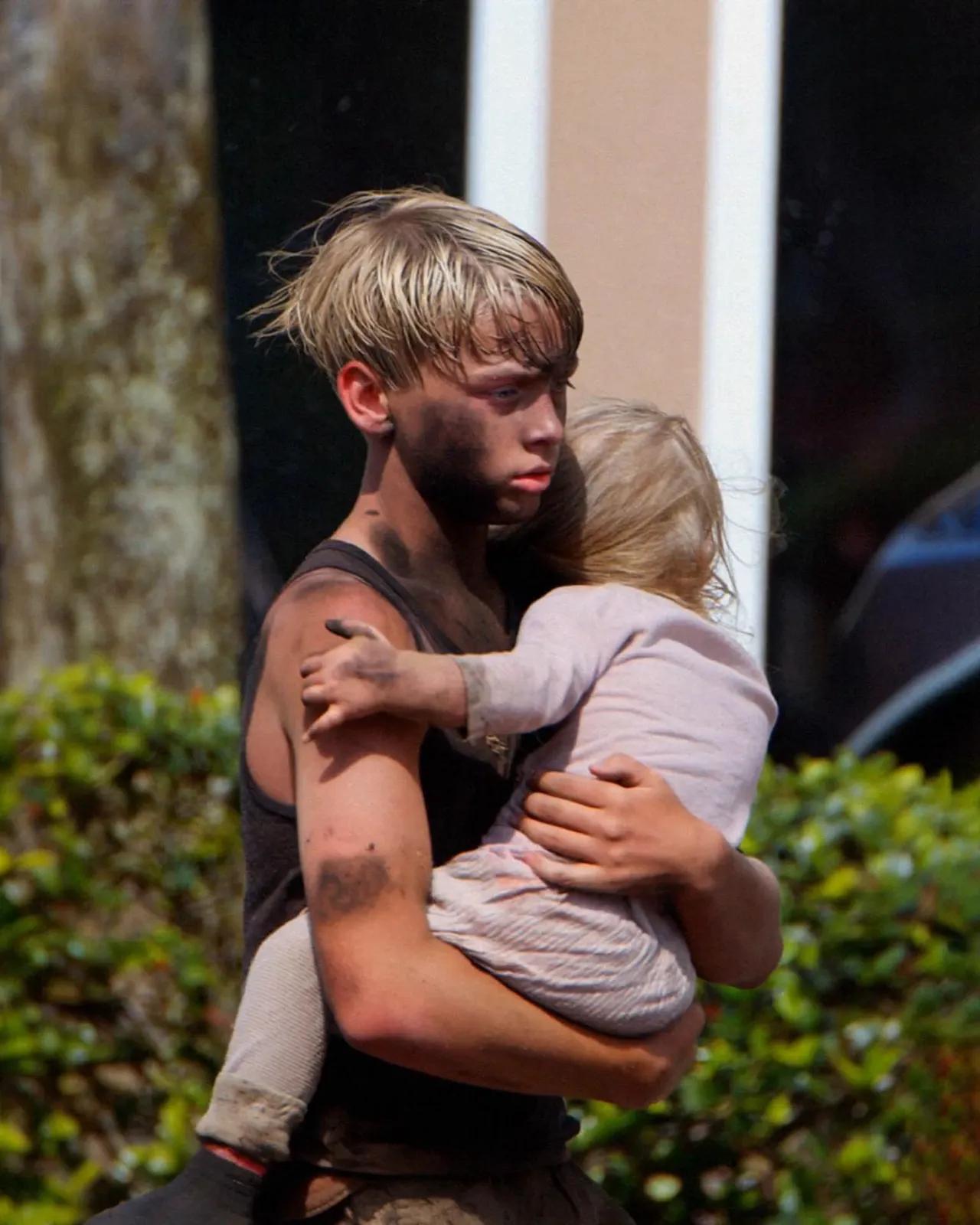 12-Year-Old Saves Girl From Fire and Receives an Unexpected Message the Next Day